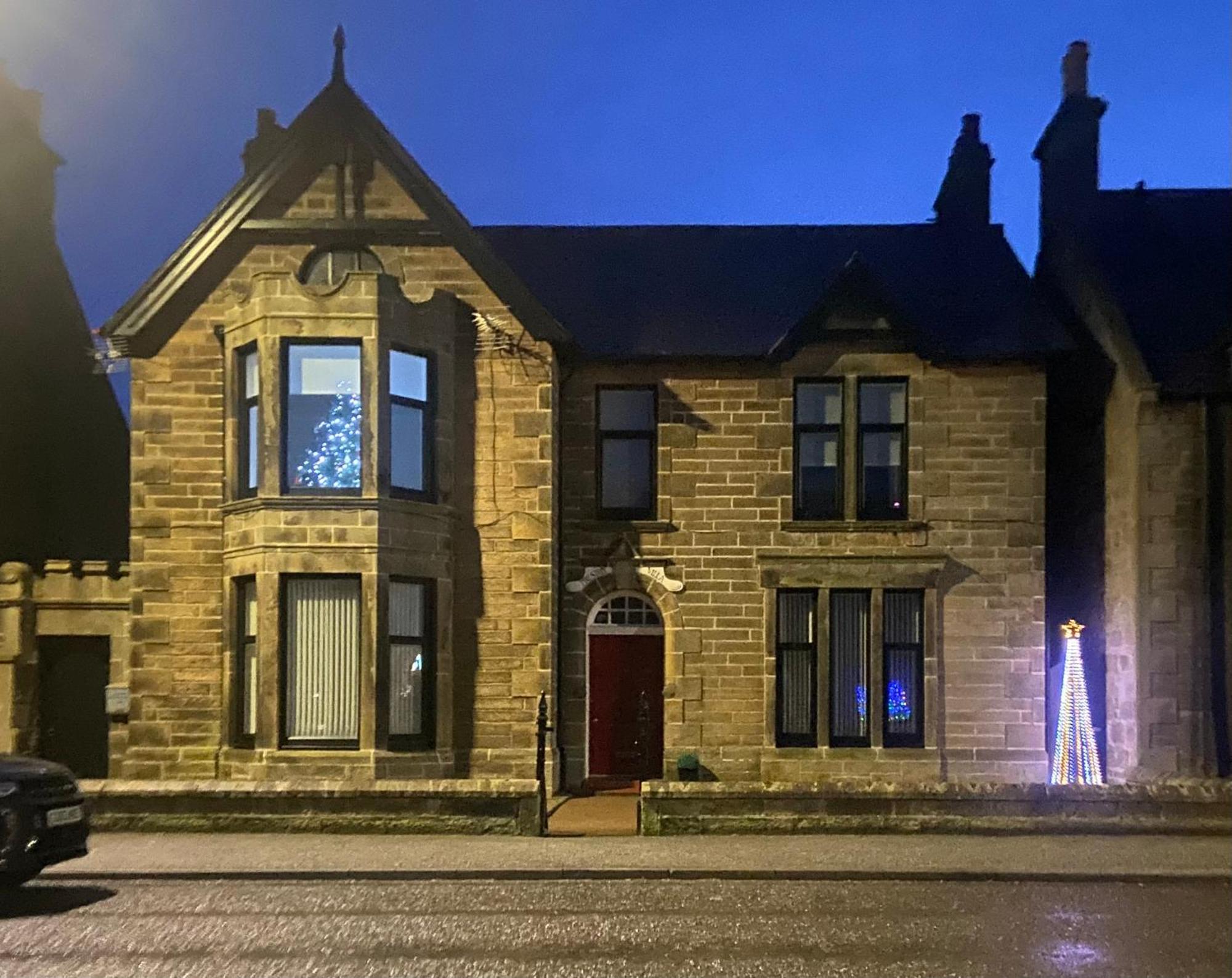 Preston Villa, Spacious Ground Floor * Buckie